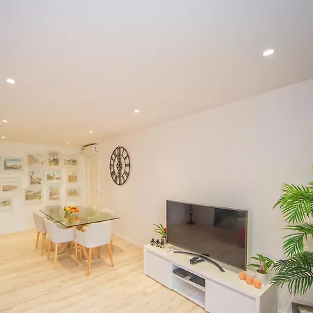 - Ferreiras アパート バターリャ